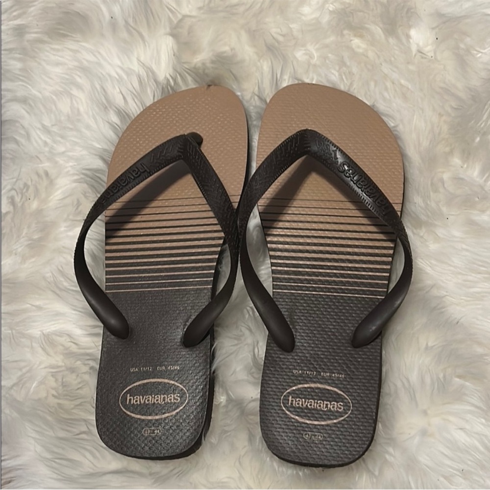Havaianas Black and Tan Flip-Flops